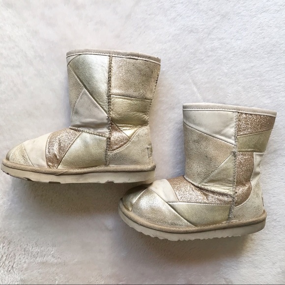 UGG Patchwork Classic Boot - Picture 3 of 12